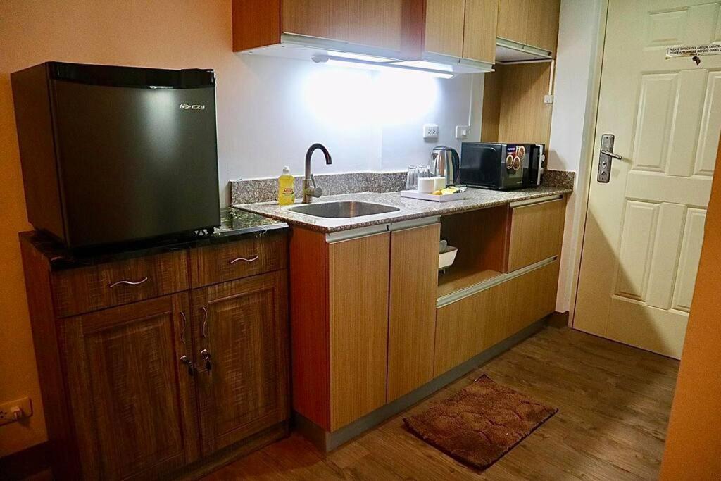 The Nearest Studio From Mactanairport With Disney+ Lapu-Lapu City Exterior foto
